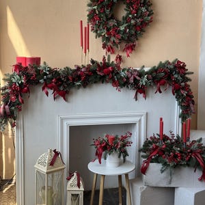 Christmas Garland with Artificial Red Berries, Pine Cones, Bows, Velvet and Wooden Ornaments, Holiday Home Decor, Winter Season Decoration